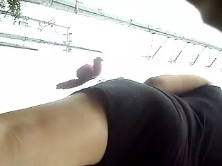 A nő maszturbál egy fémes pornó szexfilmek vibrátorral